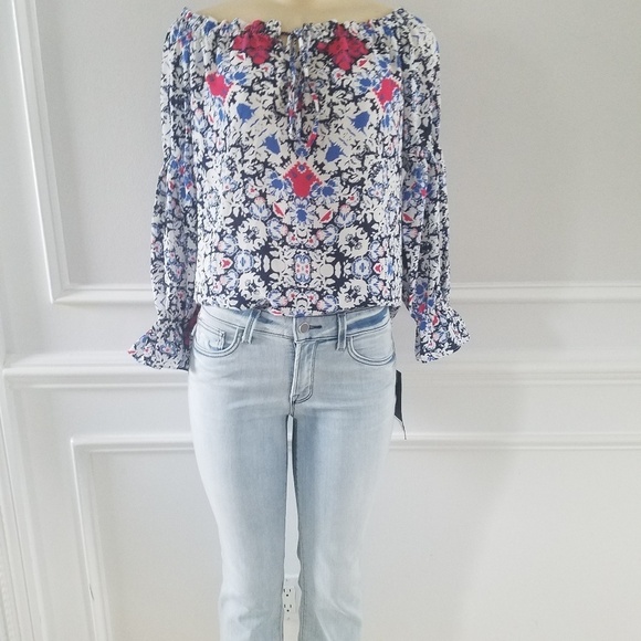 Wayf Tops - Floral blouse